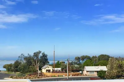 Image de Pure Shores- Plage 300m, vue sur la mer, Wifi, Netflix.