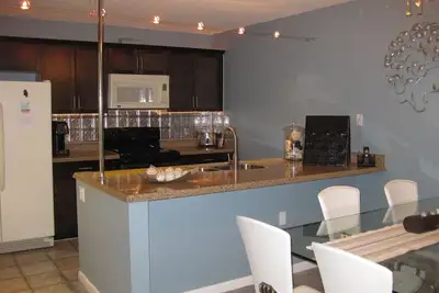 Image de Un séjour «Mer Dreams 'dans un 2 ch maison tranquille et décoré avec goût