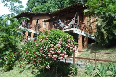 Image de Bungalows Canto das Águas, cascade avec piscine naturelle