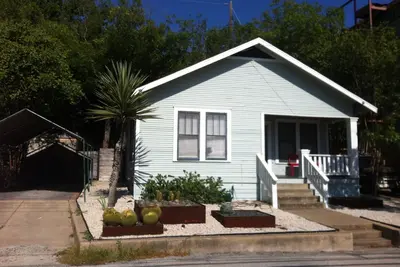 Image de 2br / 1ba South Congress Dream - À quelques pas de tout ce que la ville a à offrir