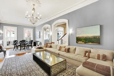 Image de Maison fantastique avec beaucoup de stationnement dans le centre-ville d'Annapolis, étapes vers l'Usna!