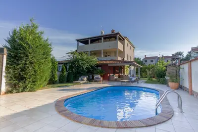 Image de Villa Dana près de la plage et du centre de la ville 6 + 2