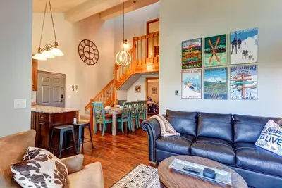 Prix du feuillage d'automne! Ski-In, condo Ski-Out 4 Br, emplacement idéal et Vues!