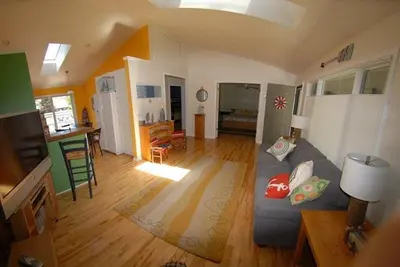 Image de Charmant et lumineux condo Saugatuck / Douglas Getaway dans un emplacement idéal
