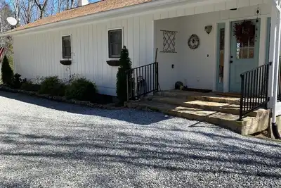Image de Tree Top Living Cottage