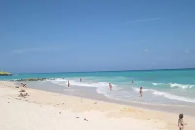 Image de Villa Kiin, Dans Barcelo Phase 1, 40 étapes à la plage