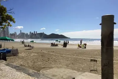 Image de Noble Location - Super Central à 50 mètres de la plage (8 personnes)