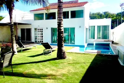 Image de Maison privée magnifique et relaxante dans une communauté fermée