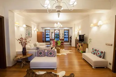 Image de ★ Dondukov Masterpiece ★ 3 Bdrm Lux Apart