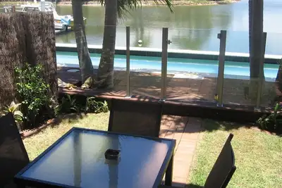 Image de Waterfront Villa 1 - Animaux acceptés Courtyard