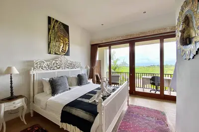 Image de Villa de Luxe avec Vue C2 / 2 Chambres