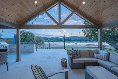 Image de Packsaddle Paradise - Vues incroyables avec entrée de plage privée dans le lac Lbj