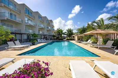 Image de Condo luxueux! À pied de tous les hôtels - restaurants - Casino