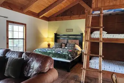 Image de Vues sur la montagne dans la région des érables perdus - Au cœur du Texas Hill Country!