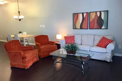 Image de Magnifique Condo Cornelius près de Charlotte et du lac Norman