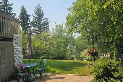 Image de Fenêtre Colline Cozy Apartment Suite au Scenic Saint- Albert