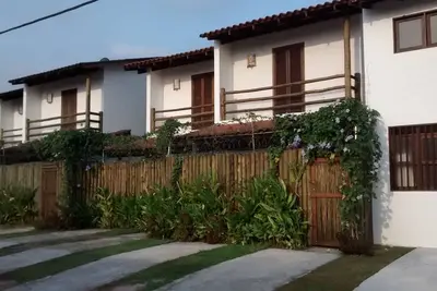 Image de Nouvel appartement avec deux salles de bains (une en suite) et air condit. Loyer annuel et de la saison
