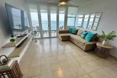 Image de Incroyable vue sur l'océan 2br / 2ba Apt