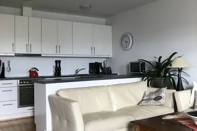 Image de Appartement bien organisé, emplacement idéal près du port.