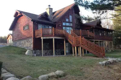 Image de Cabine En Luxueux - Lac De Sacandaga! Grandes 4 Grandes Familles Ou Deux Familles À Partager