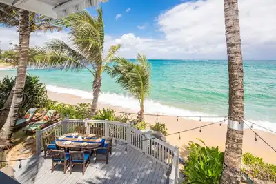 Image de ★ Sandy Beachfront Home ★ Rénové 2017-18 / Kayaks / Blanchisserie / WiFi / Parking / Ac.