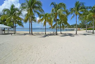 Image de Oceanfront Rez-de-chaussée Grand Condo 2 chambres (4-6 personnes)