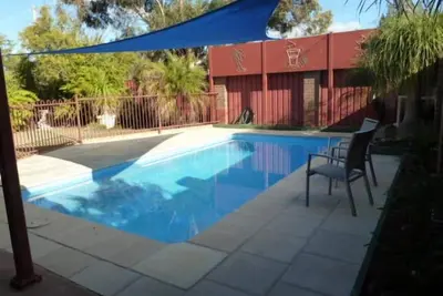 Image de \"Piscine CHAUFFÉE\" cet hiver à Riverside le huitième Mildura