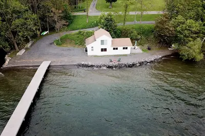 Image de Animaux acceptés. Privé. Directement sur le lac.