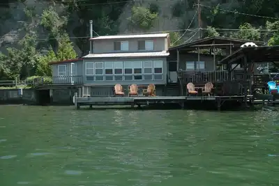 Image de Année Cayuga Lake House avec Fabulous Vues Sunset