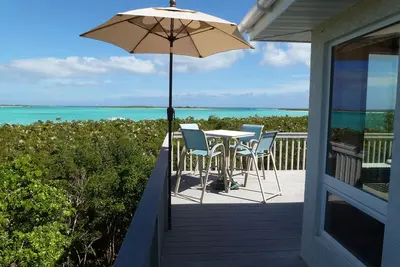 Image de Maison isolée et calme en bord de mer avec belle vue sur la baie de Lochabar. Du plaisir en famille!