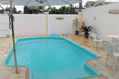 Image de Maison De 8 Chambres Avec Piscine 400m Central De La Plage
