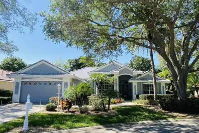 Image de Spacieux, moderne, maison de luxe dans Gated Golf Community w piscine privée