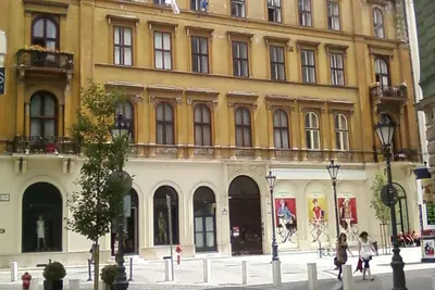 Image de Dans la principale zone piétonne de Budapest!