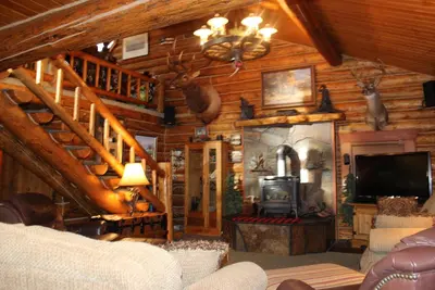 Image de Juin Tarifs SPÉCIAUX! ! 4 bed room house 2 bath- Motel ou maison confortable