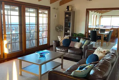 Image de Harbour View House - Vues spectaculaires.