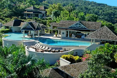 Image de Villa Silent Waters - Villa de luxe privée - Vues à couper le souffle, piscines, accès à la plage