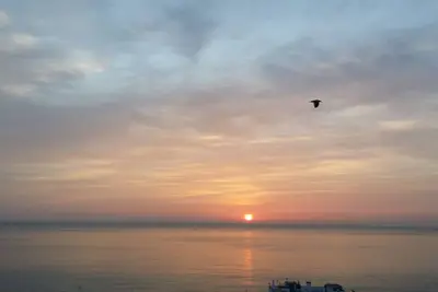 Image de Vues panoramiques sur la mer depuis bel appartement de deux chambres dans le cœur de La Carihuela