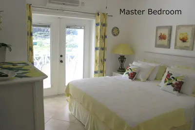 Image de ** Taux d'actualisation hebdomadaire ** - Magnifique condo en bord de mer