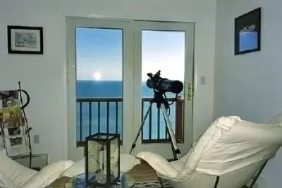 Image de Prestige Mer Accueil avec Clifftop Vue de Cape Cod Bay mois d'hiver négociables