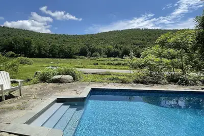 Image de A 2 heures de Nyc: Piscine chauffée. Clime. Restaurants et beaute naturelle.