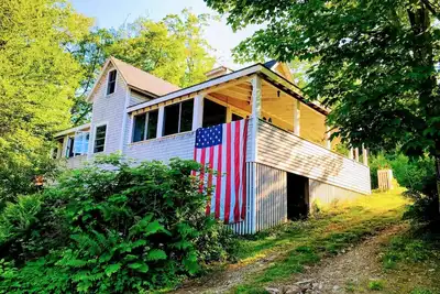 Image de Dans l'attente de 2020! ! ! ! Cottage dans le Maine avec vue sur la baie de Penobscot