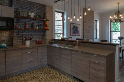 Image de Faces Hudson + Seulement une heure en dehors de New York