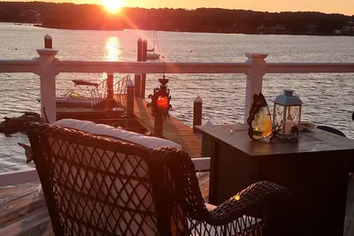 Image de Oceanfront Home With Sea Access, Panoramic Views, and new large deck and dock!