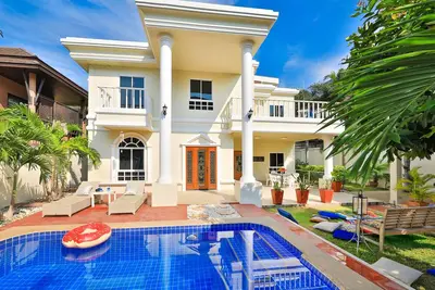 Image de 3bdr Douce Villa Pattaya Deluxe No. 5