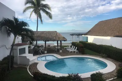 Image de Des Vues Spectaculaires! Condo en bord de mer avec tout ce dont vous avez besoin pour vos vacances!