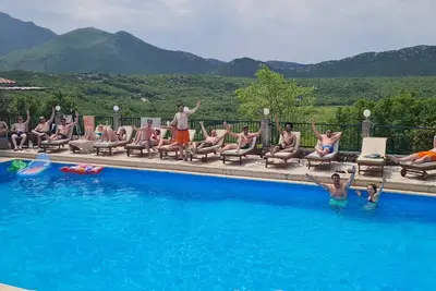 Image de Villa Krnic avec piscine olympique, jacuzzi, multimédia. . . pour profiter de la nature