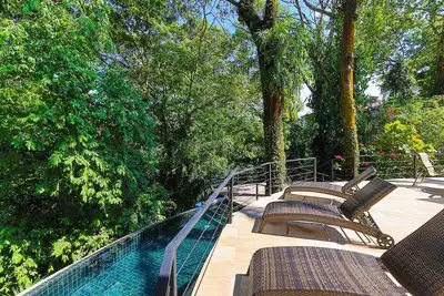 Image de Villa de luxe 5 chambres - Super emplacement! Piscine, vue sur l'océan, singes, paresseux