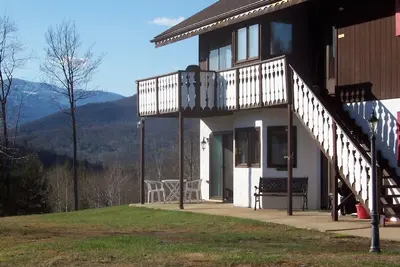 Image de Noël Mt. Condo avec Mt. Vues de Washington adjacentes à Storyland