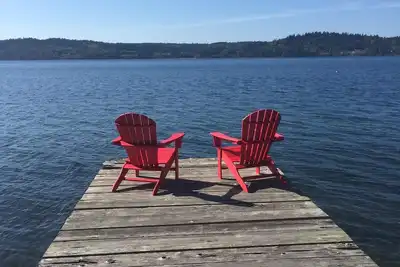 Image de Luxury Waterfront Vacation Hideaway: familial, baleines, observation des oiseaux, et plus encore!
