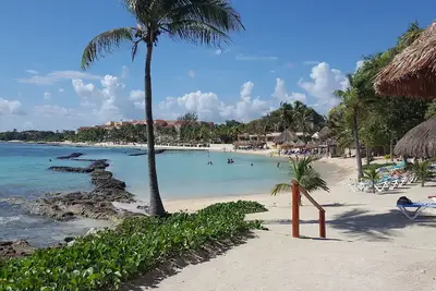 Image de Tranche de paradis sur la Riviera mexicaine ~ Vues sur la marina et à quelques pas de la plage
